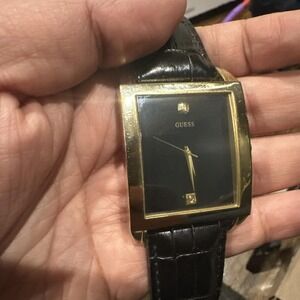 Working Vtg GUESS Mens Gold ToneRectangle Oversize Black watch 37mm‎ Fit 8.5in